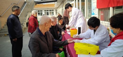 门头沟区潭柘寺镇开展“服务社区百姓”公益健康咨询活动